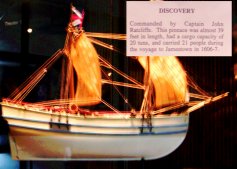 Model of the ship Discovery.